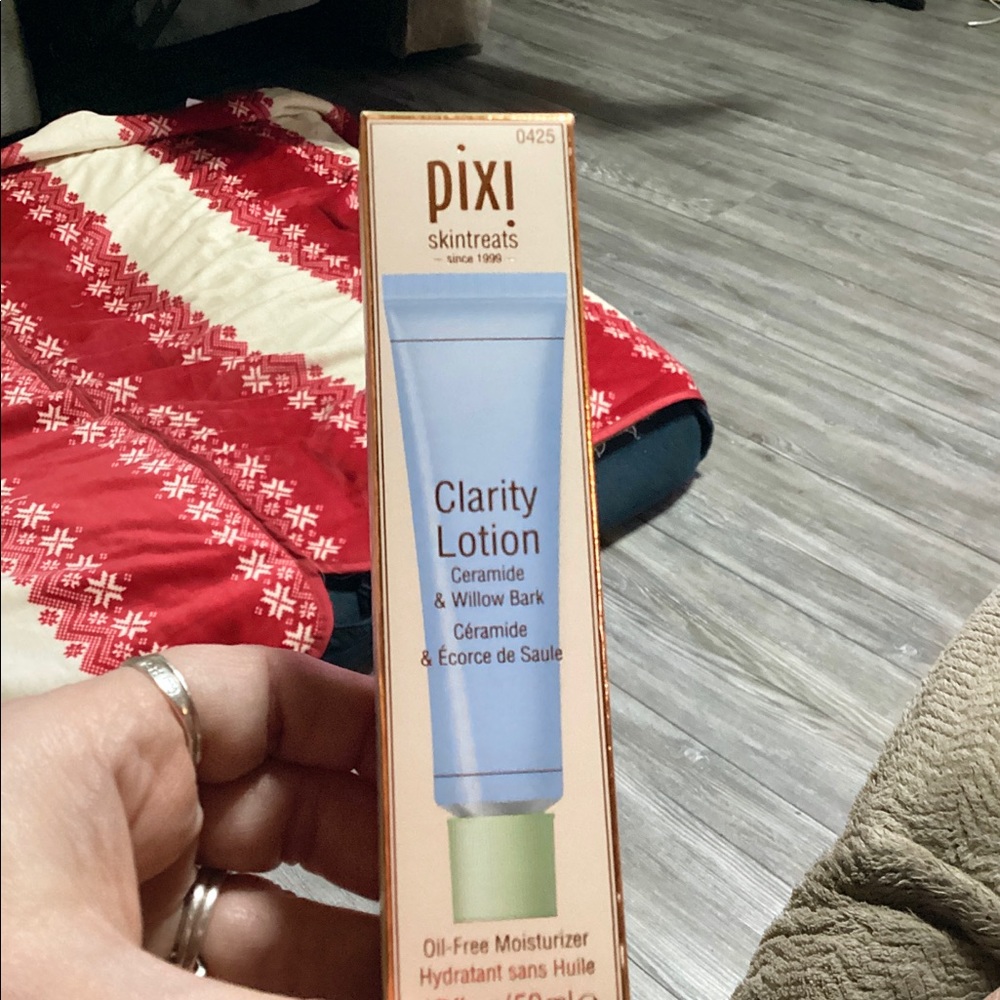 Pixi Clarity lotion